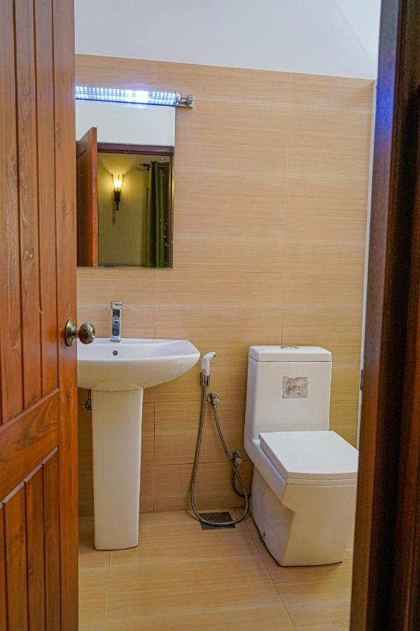 Hotel Blue Moon Residency Nuwara Eliya Esterno foto